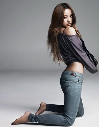 李孝利最新圖片寫真，音樂與時尚的跨界魅力展現(xiàn)獨特魅力風采