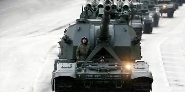 最新軍事裝備揭秘，小巷深處的神秘寶藏