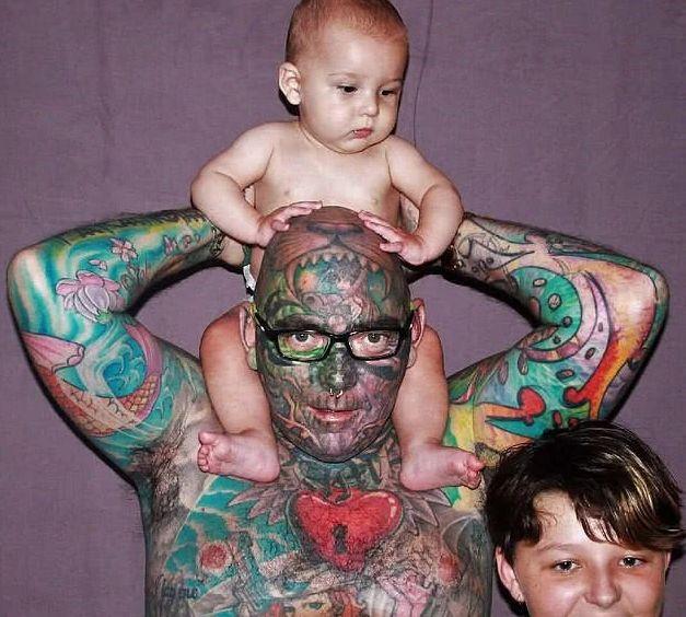 托尼克羅斯紋身新照，展現(xiàn)變化、學(xué)習(xí)與自信的力量之旅