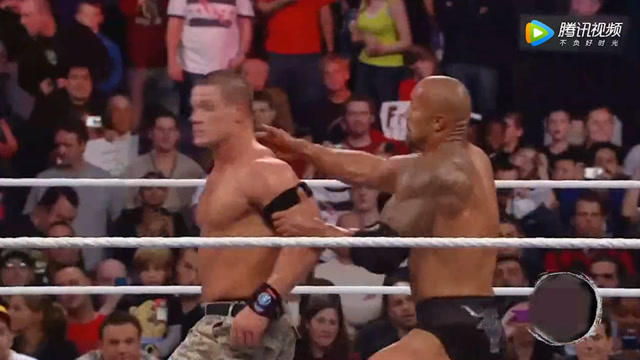 WWE巨星巨石強森的賽場日常，友情、汗水與榮耀的最新比賽