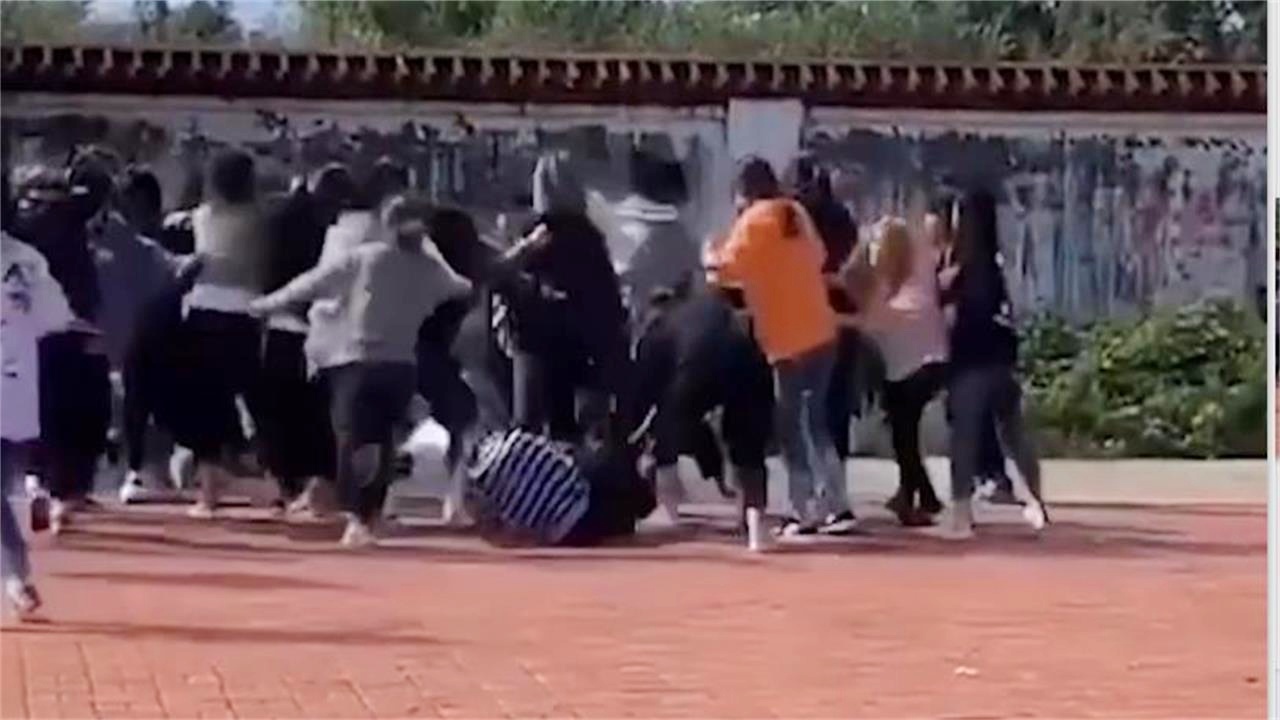 綏化貼吧熱議群架事件，學(xué)習(xí)改變命運(yùn)，自信引領(lǐng)未來(lái)背后的力量