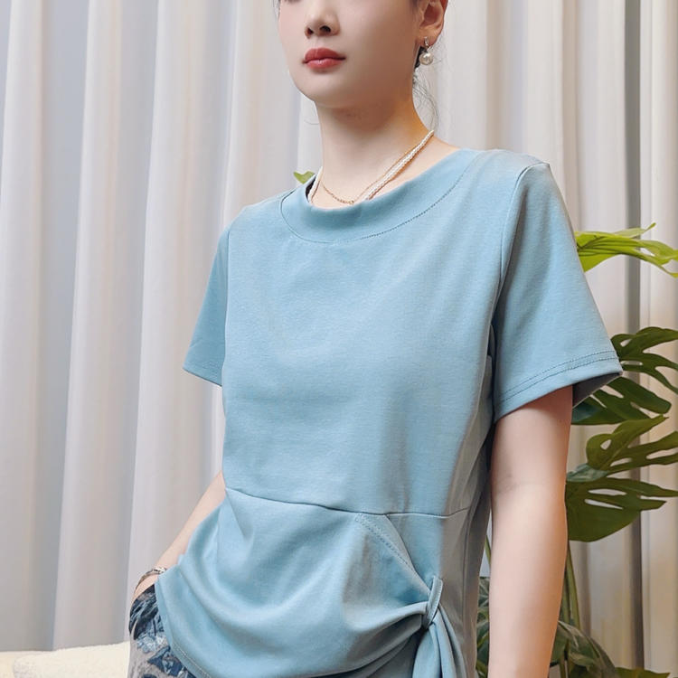 自信與成就感的時(shí)尚之旅，探索2025最新款夏裝風(fēng)采