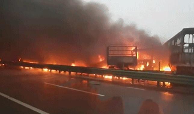 包茂高速車禍最新消息今日更新，緊急關(guān)注車禍進(jìn)展